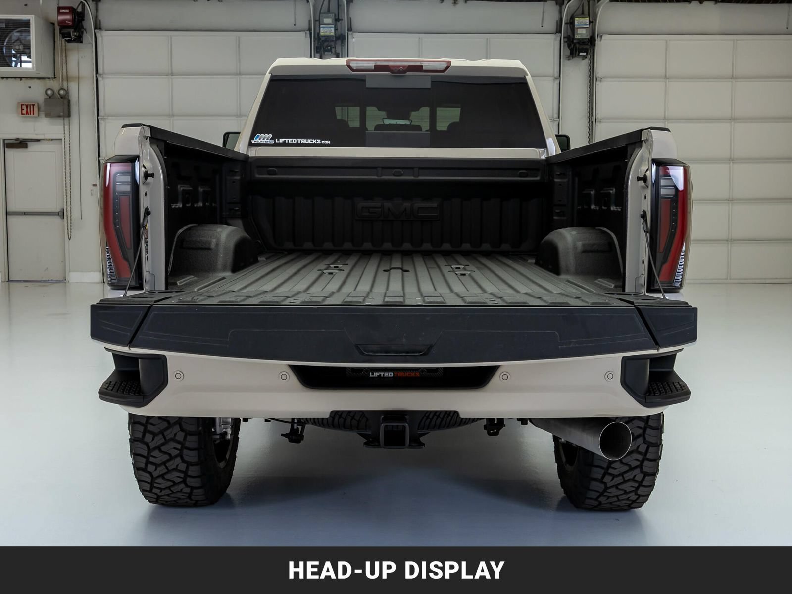 Used 2026 GMC Sierra 3500 AT4 w/ AT4 Premium Plus Package AWD/4WD image 9