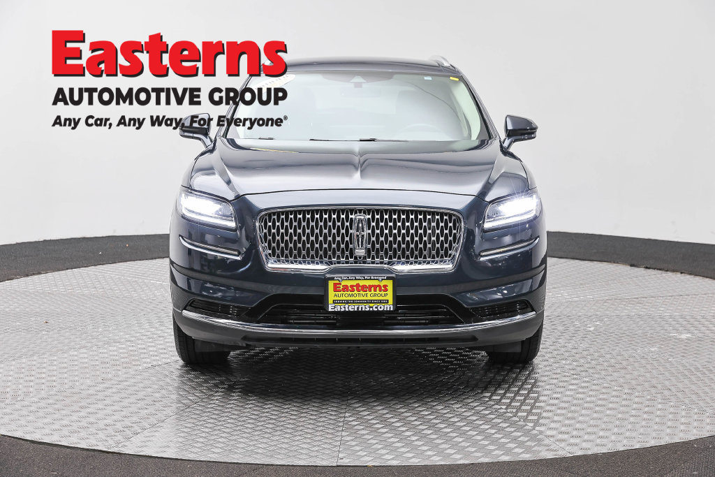 Used 2023 Lincoln Nautilus AWD image 3