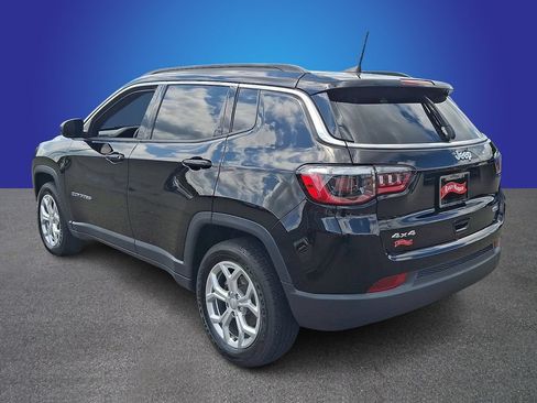Used 2024 Jeep Compass Latitude AWD/4WD image 6