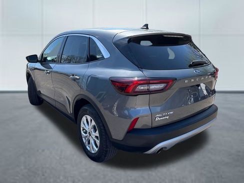 Used 2023 Ford Escape Active AWD/4WD image 2