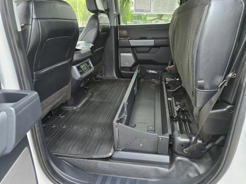 Used 2023 Ford F350 Lariat image 30