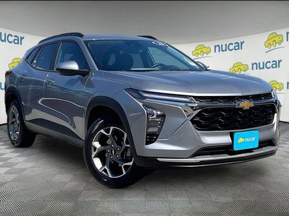Used 2025 Chevrolet Trax LT w/ LT Convenience Package