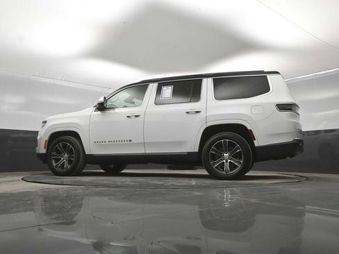 Used 2022 Jeep Grand Wagoneer Series I AWD/4WD image 38
