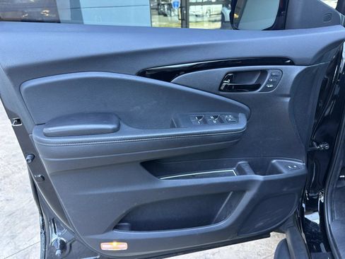 Used 2022 Honda Passport Elite image 18