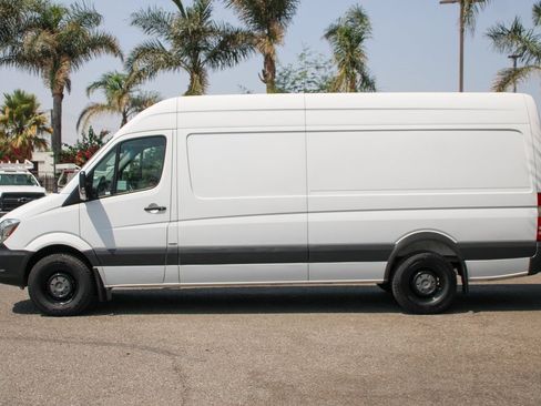 Used 2016 Mercedes-Benz Sprinter 2500 image 5