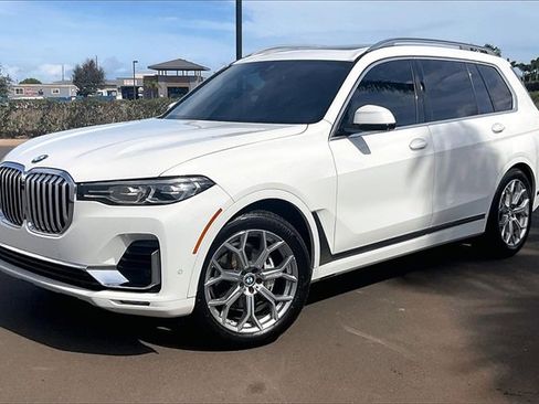 Used 2022 BMW X7 xDrive40i w/ Premium Package image 1