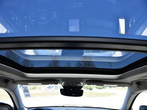 New 2026 Volvo XC40 B5 Core w/ Protection Package Premier image 25