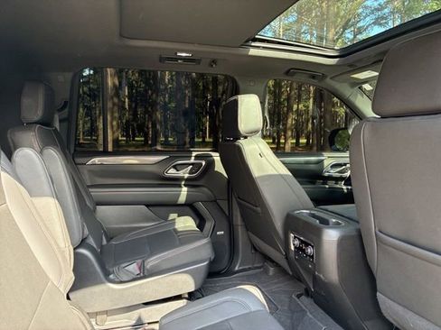 Used 2023 Chevrolet Suburban RST w/ Luxury Package AWD/4WD image 23
