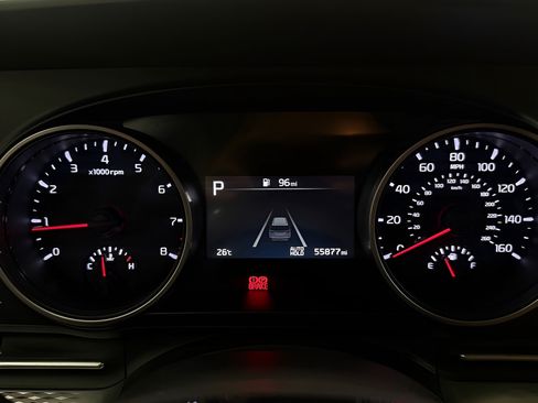 Used 2024 Kia Carnival LX FWD image 21