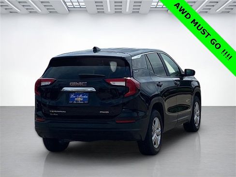 Used 2024 GMC Terrain SLE image 6