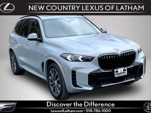 Used 2025 BMW X5 xDrive40i w/ M Sport Package image 1