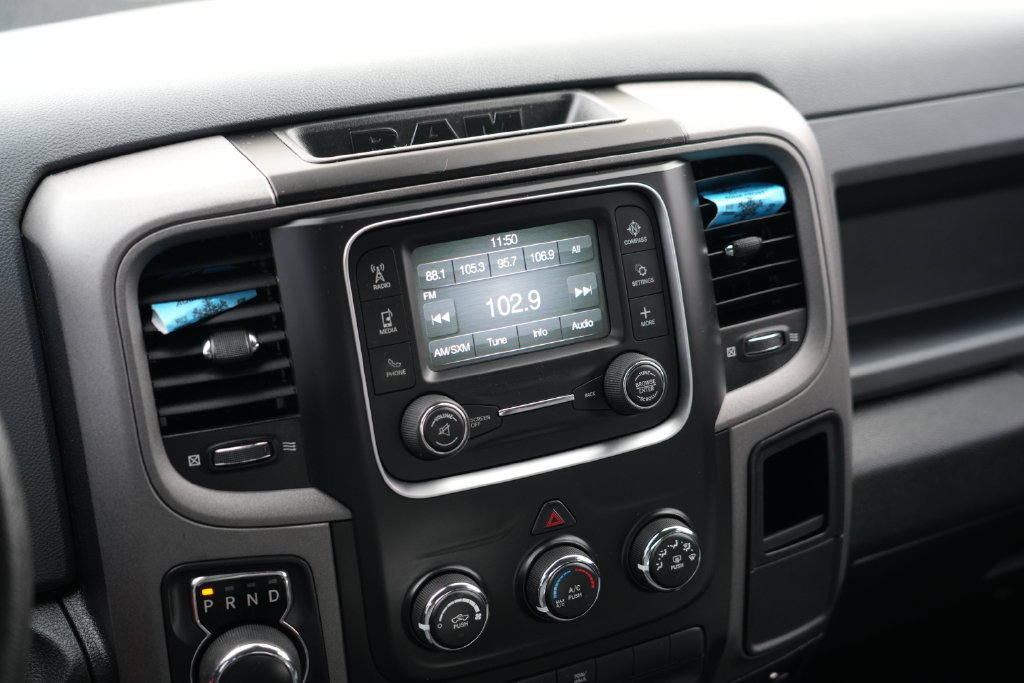 Used 2017 RAM 1500 Express AWD/4WD image 17