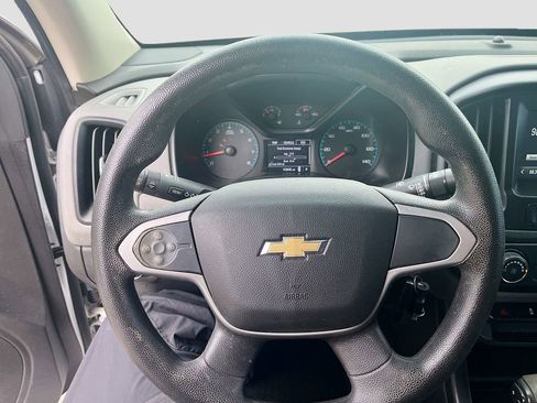 Used 2018 Chevrolet Colorado W/T w/ WT Convenience Package RWD image 11