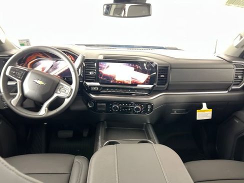 New 2026 Chevrolet Silverado 2500 LTZ w/ LTZ Convenience Package AWD/4WD image 12