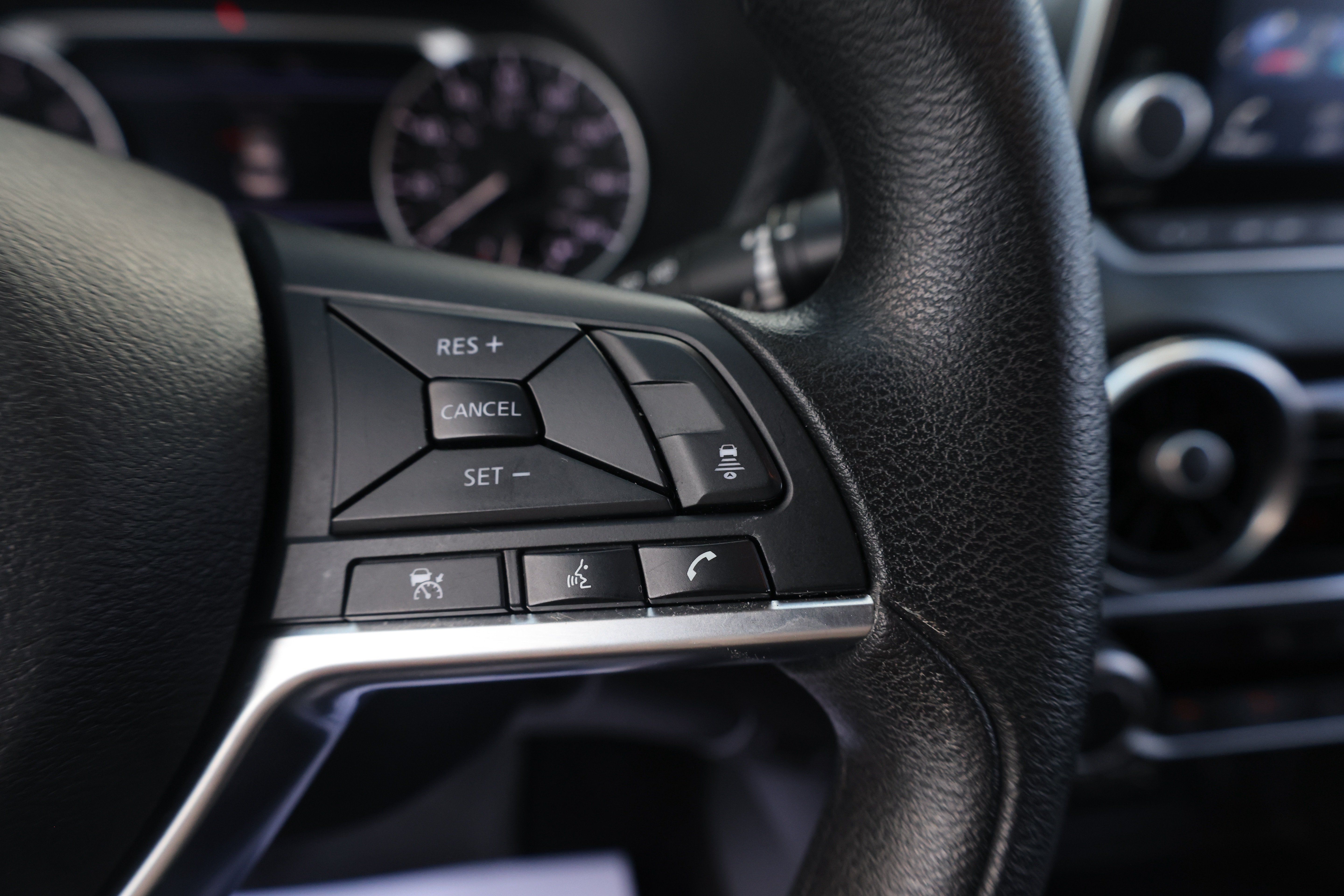 Used 2024 Nissan Sentra SV FWD image 22