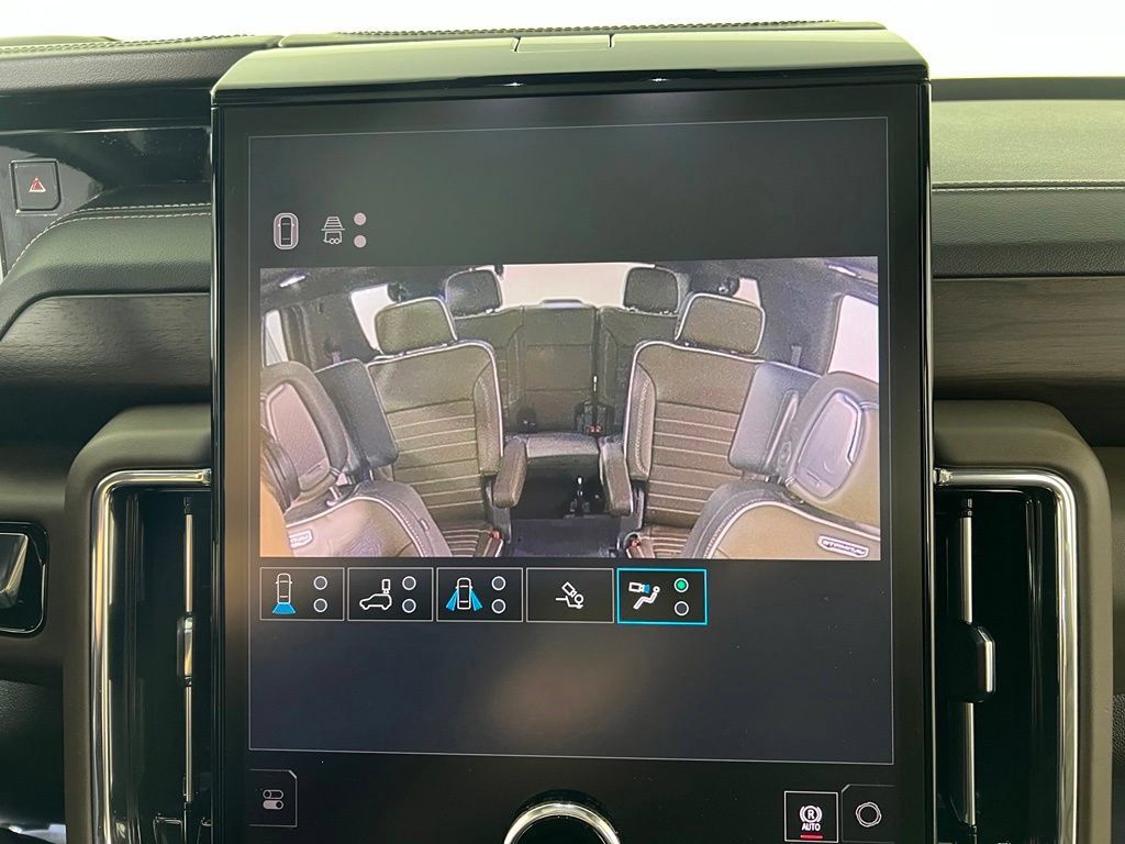 Certified 2026 GMC Yukon Denali Ultimate AWD/4WD image 36