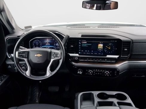 Used 2023 Chevrolet Silverado 1500 LT image 30