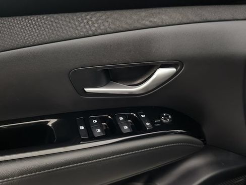 Certified 2024 Hyundai Tucson Limited AWD/4WD image 11