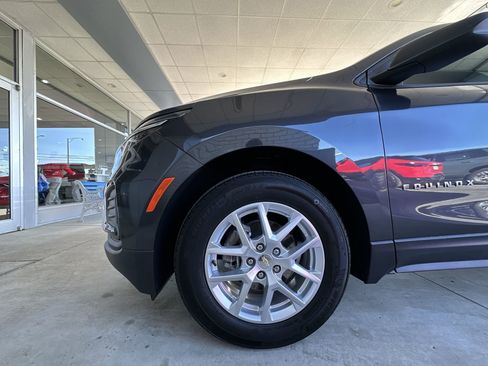 Used 2022 Chevrolet Equinox LS w/ LS Convenience Package FWD image 29