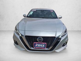 Used 2019 Nissan Altima 2.5 SL FWD video 2