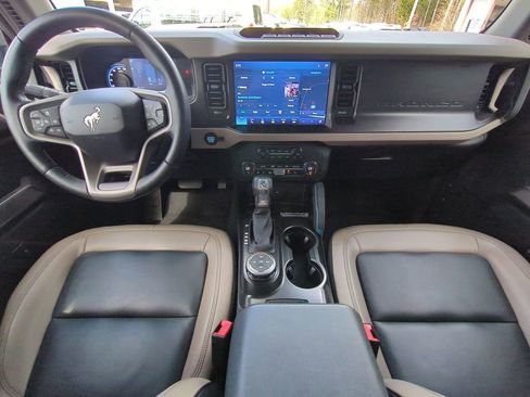 Certified 2023 Ford Bronco Wildtrak image 19