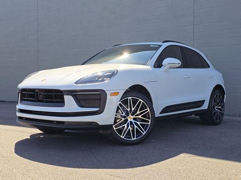 New 2026 Porsche Macan AWD/4WD image 1
