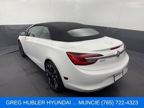Used 2019 Buick Cascada Premium FWD image 2