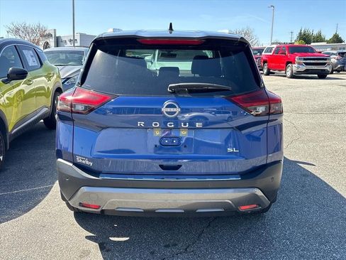 Used 2023 Nissan Rogue SL w/ SL Premium Package image 11