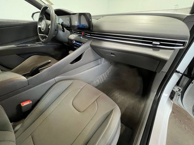 Used 2024 Hyundai Elantra SEL FWD image 10