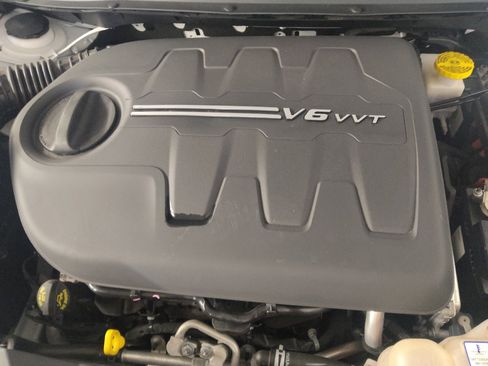 Used 2022 Jeep Cherokee Trailhawk AWD/4WD image 30