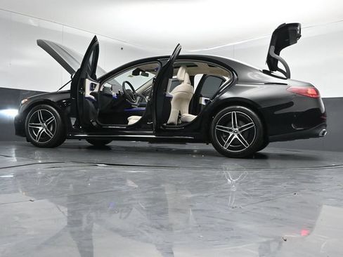 Used 2025 Mercedes-Benz E 350 4MATIC Sedan image 49