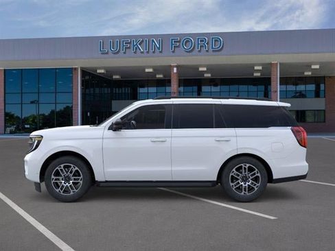 New 2025 Ford Expedition Active image 3