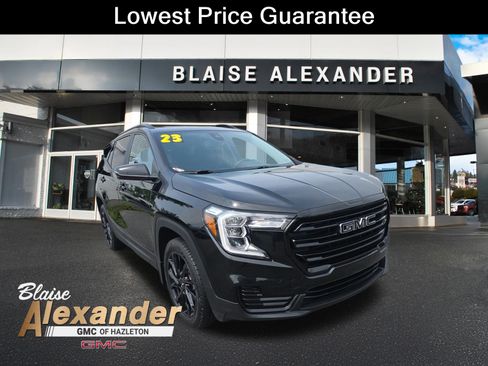 Used 2023 GMC Terrain SLE w/ Driver Convenience Package AWD/4WD image 1