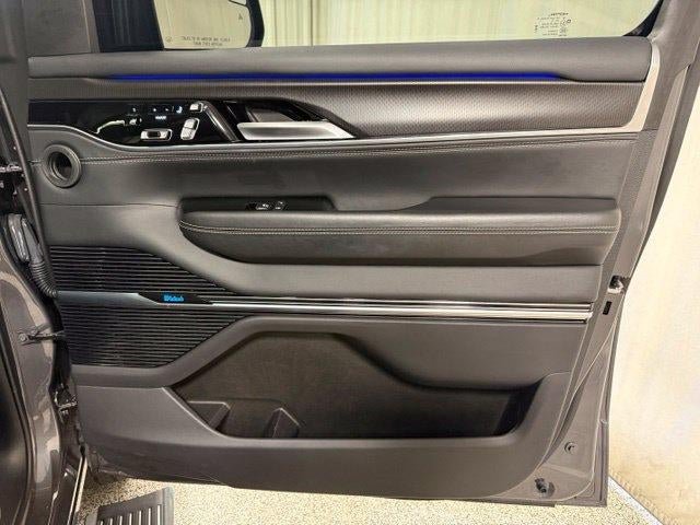 Used 2024 Jeep Grand Wagoneer L Series II w/ Quick Order Packagew 28T AWD/4WD image 23