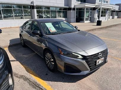 Used 2024 Nissan Altima 2.5 SV