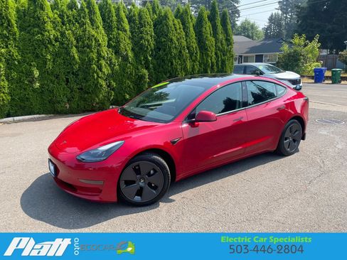 Used 2023 Tesla Model 3 Standard Range RWD image 3