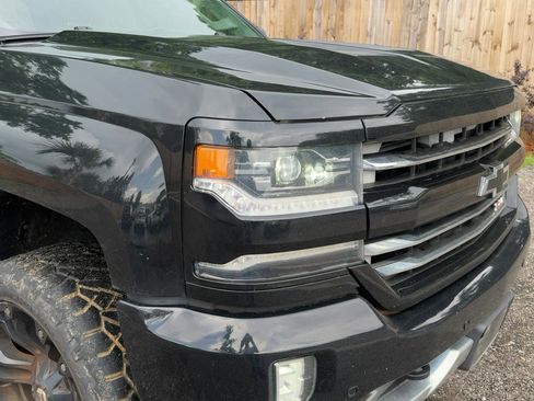 Used 2017 Chevrolet Silverado 1500 LTZ Z71 w/ LTZ Plus Package AWD/4WD image 26