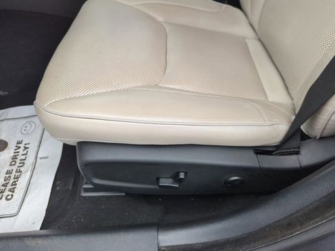 Used 2019 Chrysler 300 Limited RWD image 31