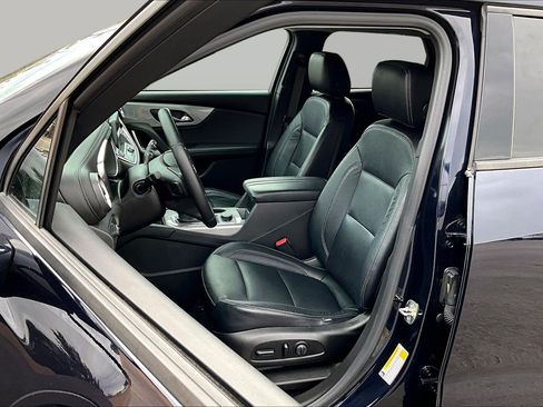 Used 2020 Chevrolet Blazer LT FWD image 25