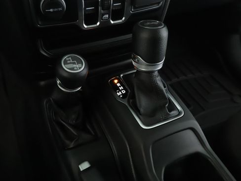 Used 2022 Jeep Wrangler Unlimited Sport AWD/4WD image 15
