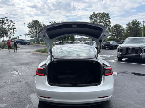 Used 2023 Tesla Model 3 Standard Range RWD image 10