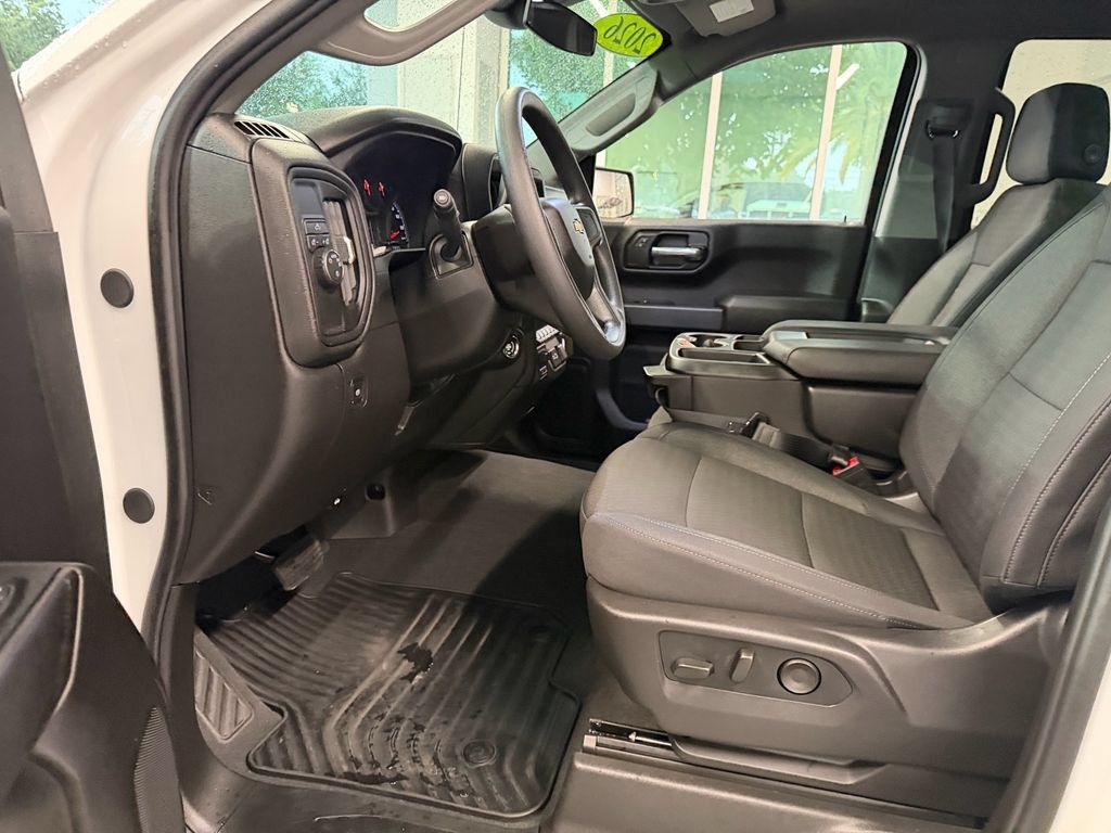 Used 2026 Chevrolet Silverado 1500 Custom RWD image 11
