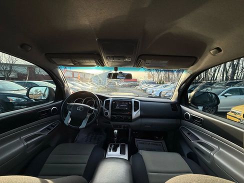 Used 2015 Toyota Tacoma 4x4 Double Cab image 25