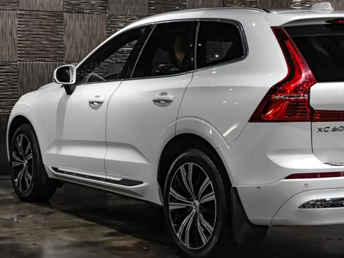Used 2022 Volvo XC60 B5 Inscription w/ Advanced Package FWD image 12
