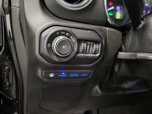 Used 2022 Jeep Wrangler Unlimited Rubicon 4xe w/ Cold Weather Group image 20