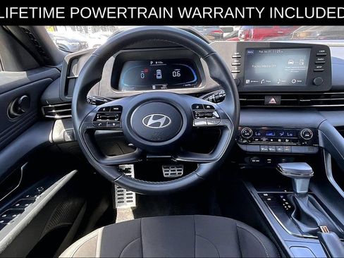 Used 2025 Hyundai Elantra Sport FWD image 6