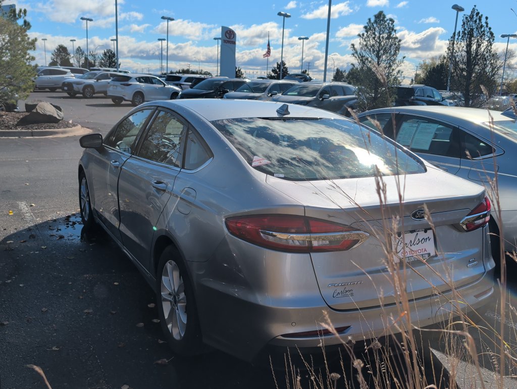 Used 2020 Ford Fusion SE FWD image 5