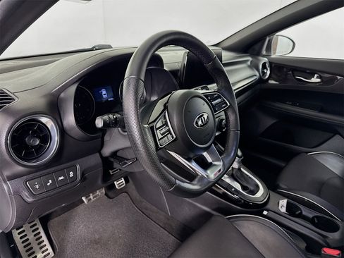 Used 2021 Kia Forte GT-Line w/ GT-Line Premium Package image 7