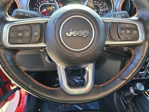 Used 2021 Jeep Gladiator Mojave AWD/4WD image 37