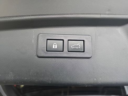 Used 2023 Subaru Outback Premium AWD/4WD image 13